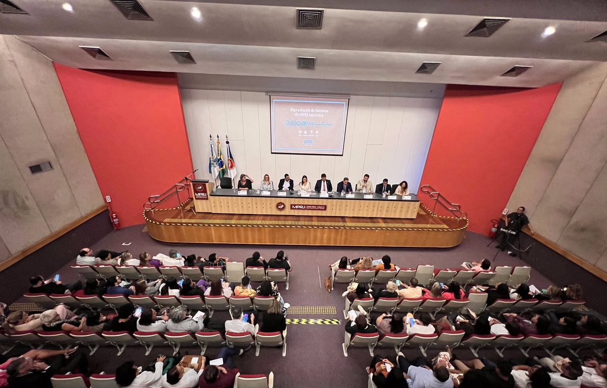 MPRJ realiza seminário com gestores municipais de todo o Estado para discutir política pública de cuidados para a pessoa idosa