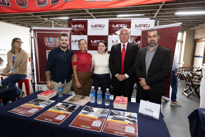 IERBB representa o MPRJ em feira de estágio e carreiras jurídicas na UERJ